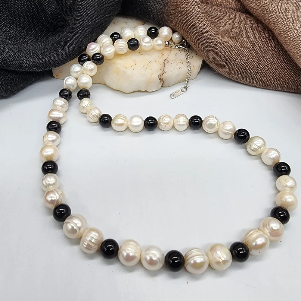 Pearl and Hematite Bead Necklace - Black & White